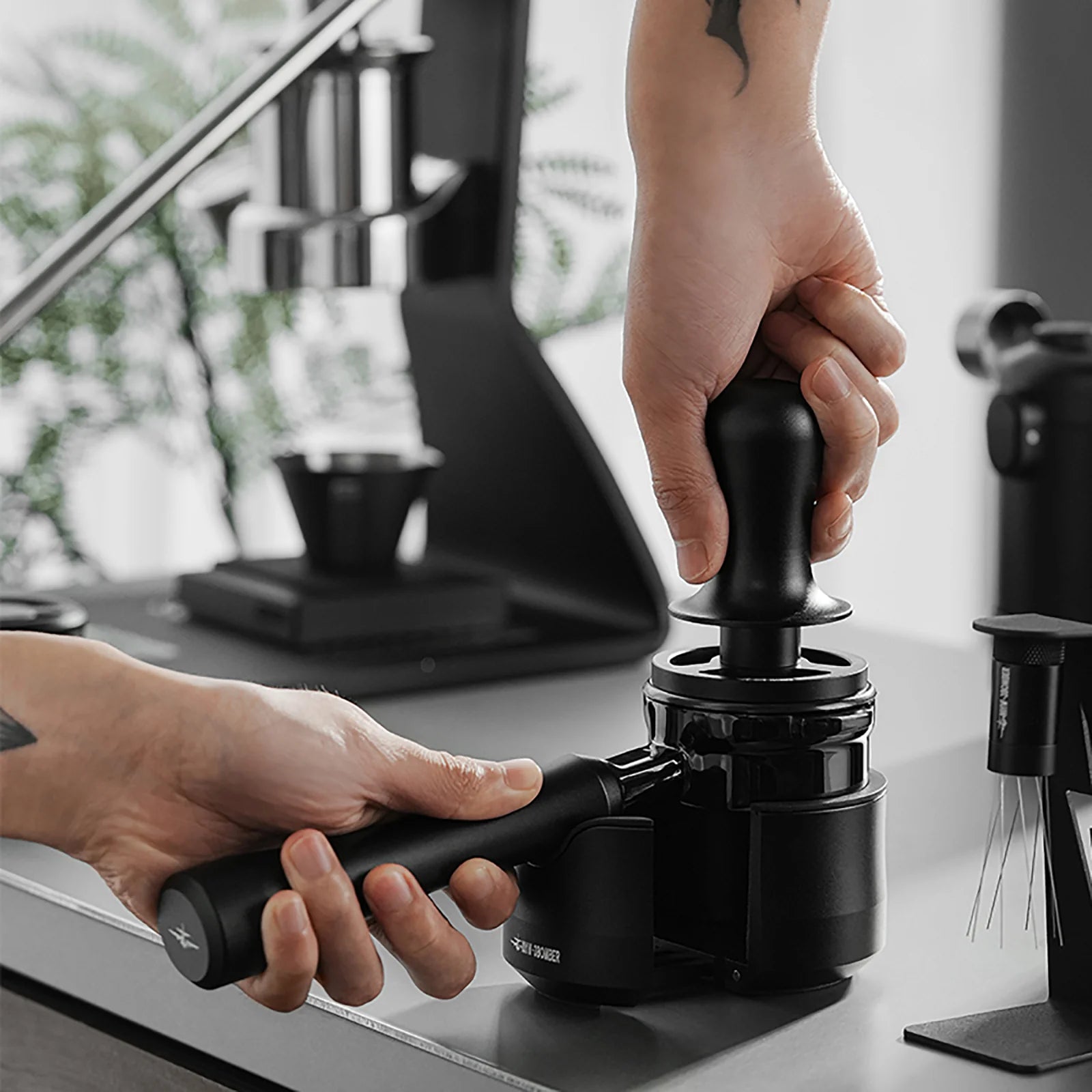 MHW-3BOMBER ASTRA COLLECTION BOTTOMLESS SCREEN CARRIER 