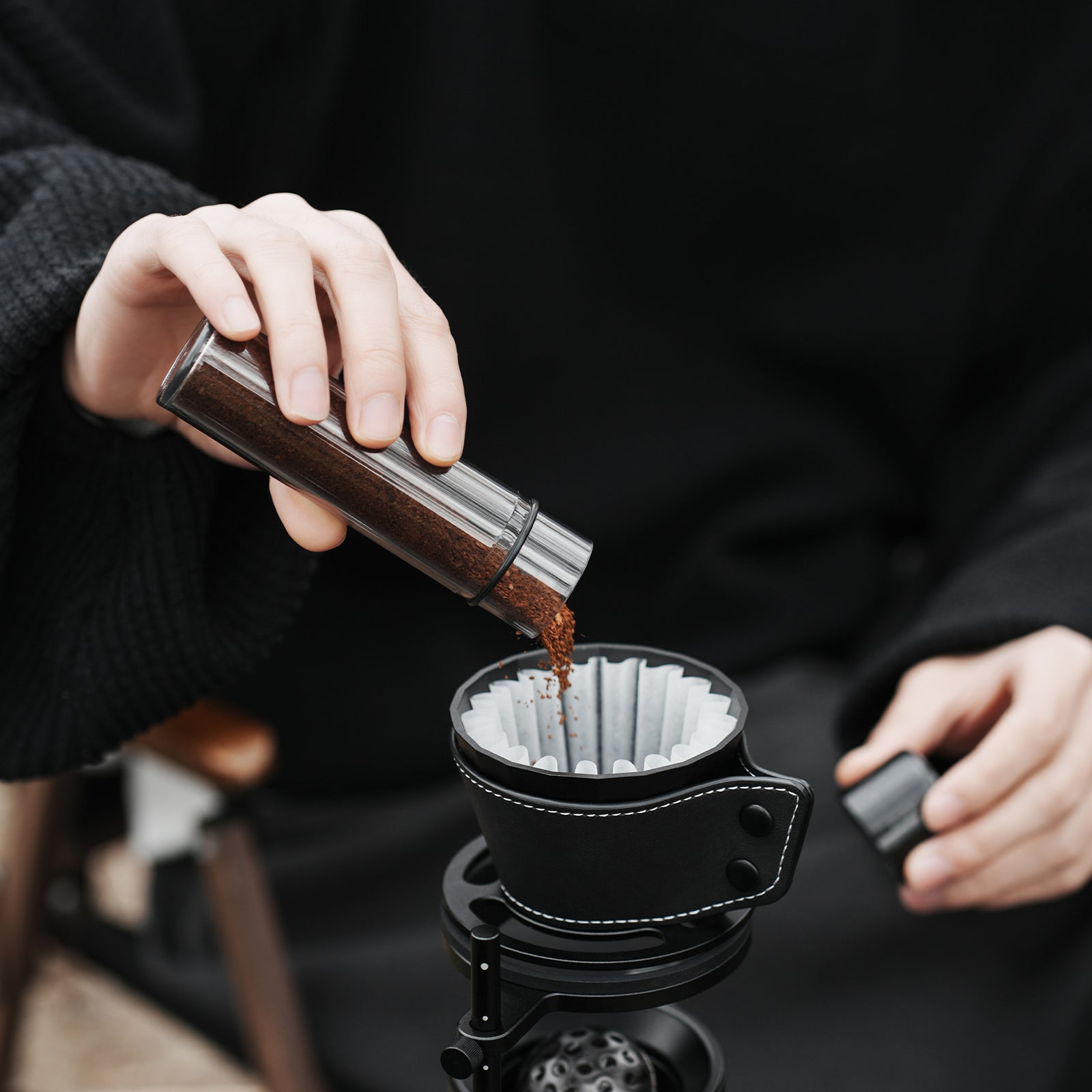 MHW-3BOMBER ENERGIEFLASCHE & MAGNETISCHER GETRÄNKEHALTER