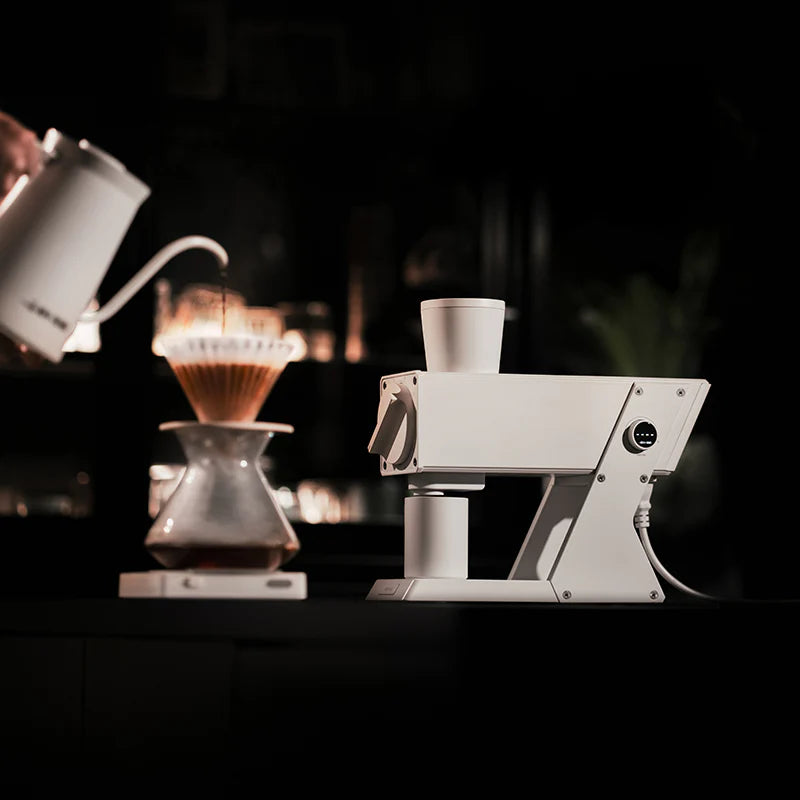 MHW-3BOMBER F74 NAVIGATOR ELEKTRISCHE KAFFEEMÜHLE