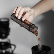 MHW-3BOMBER ENERGIEFLASCHE & MAGNETISCHER GETRÄNKEHALTER