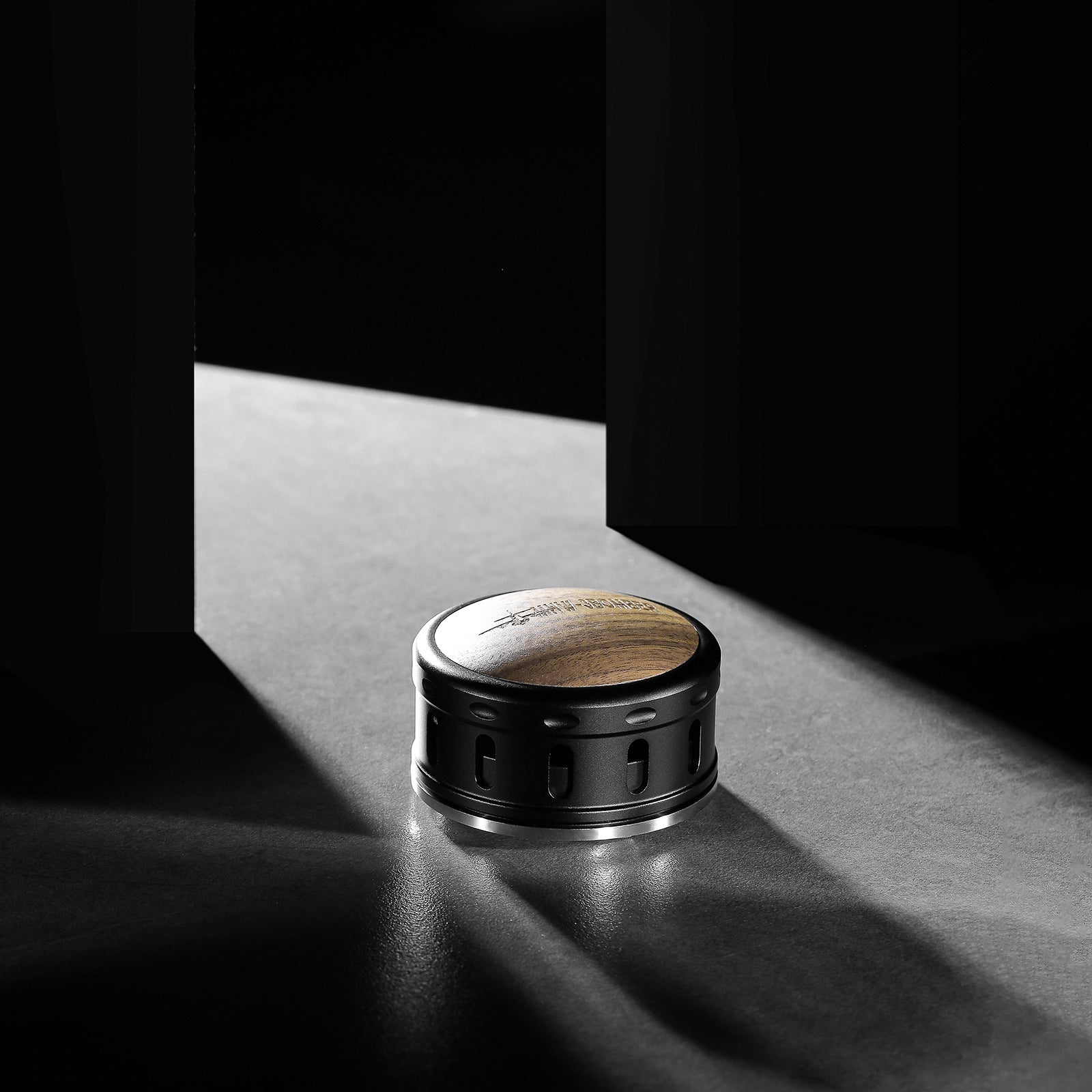 MHW-3BOMBER SCHWERKRAFTADAPTIVER FALCON SCHWERKRAFT-KAFFEEVERTEILER