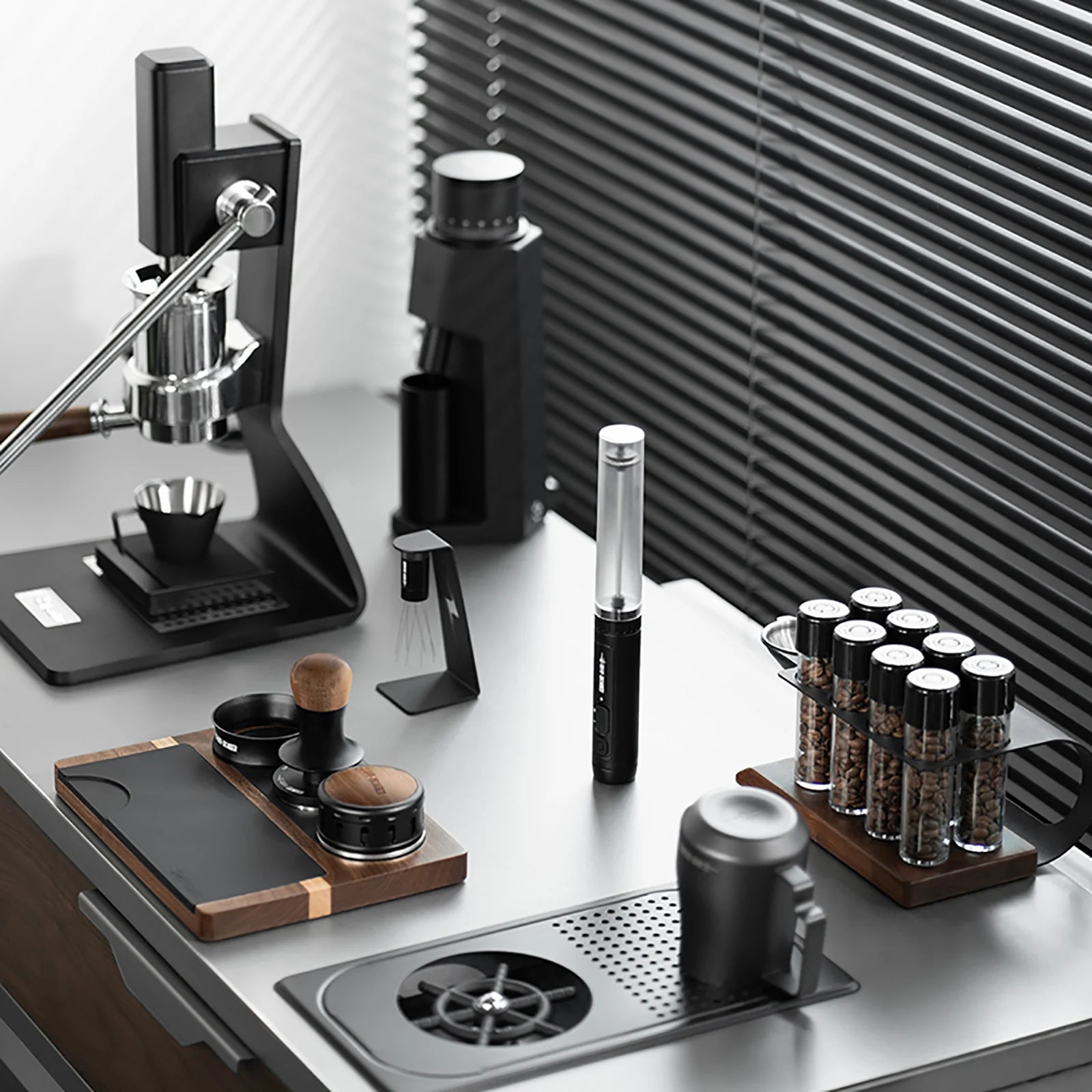 MHW-3BOMBER MAGICIAN HANDHELD MILK FROTHER