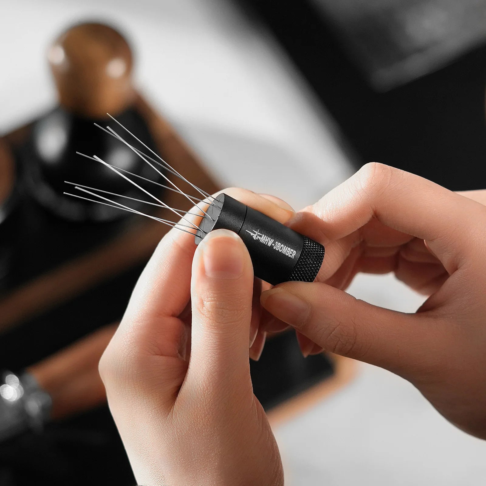 MHW-3BOMBER LIGHTNING NEEDLE DISTRIBUTOR WDT TOOL 2.0