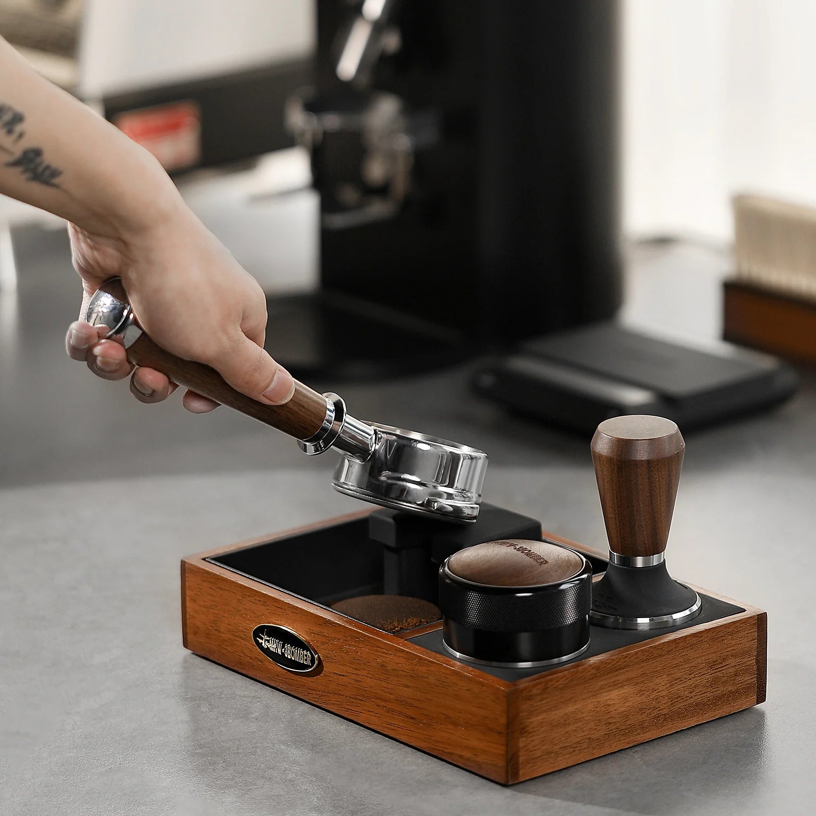 MHW-3BOMBER ESPRESSO TAMPING STATION KAFFEE SIEBTRÄGER HALTER