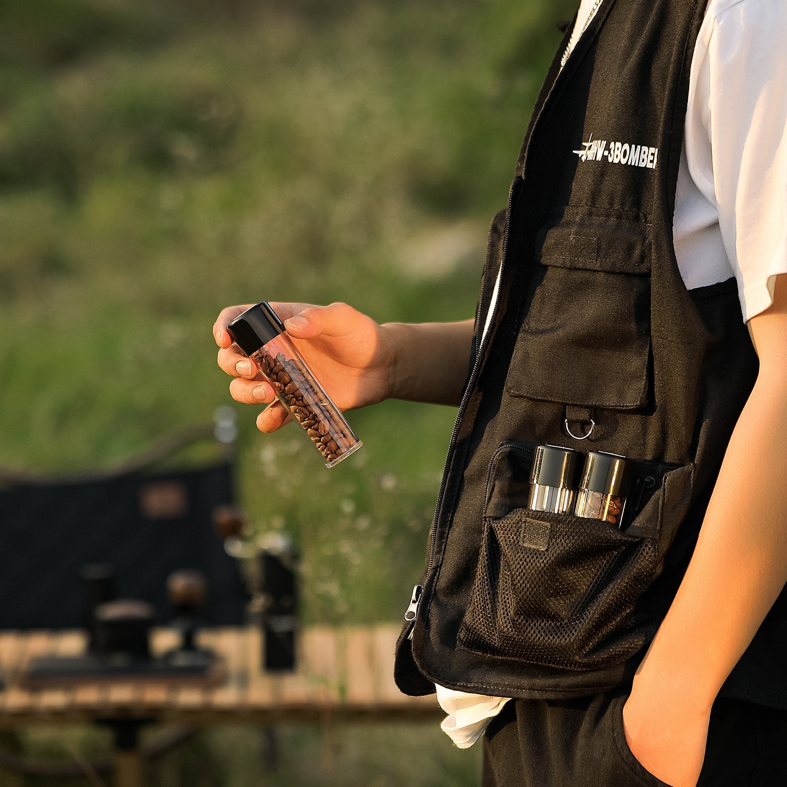 MHW-3BOMBER ENERGIEFLASCHE & MAGNETISCHER GETRÄNKEHALTER