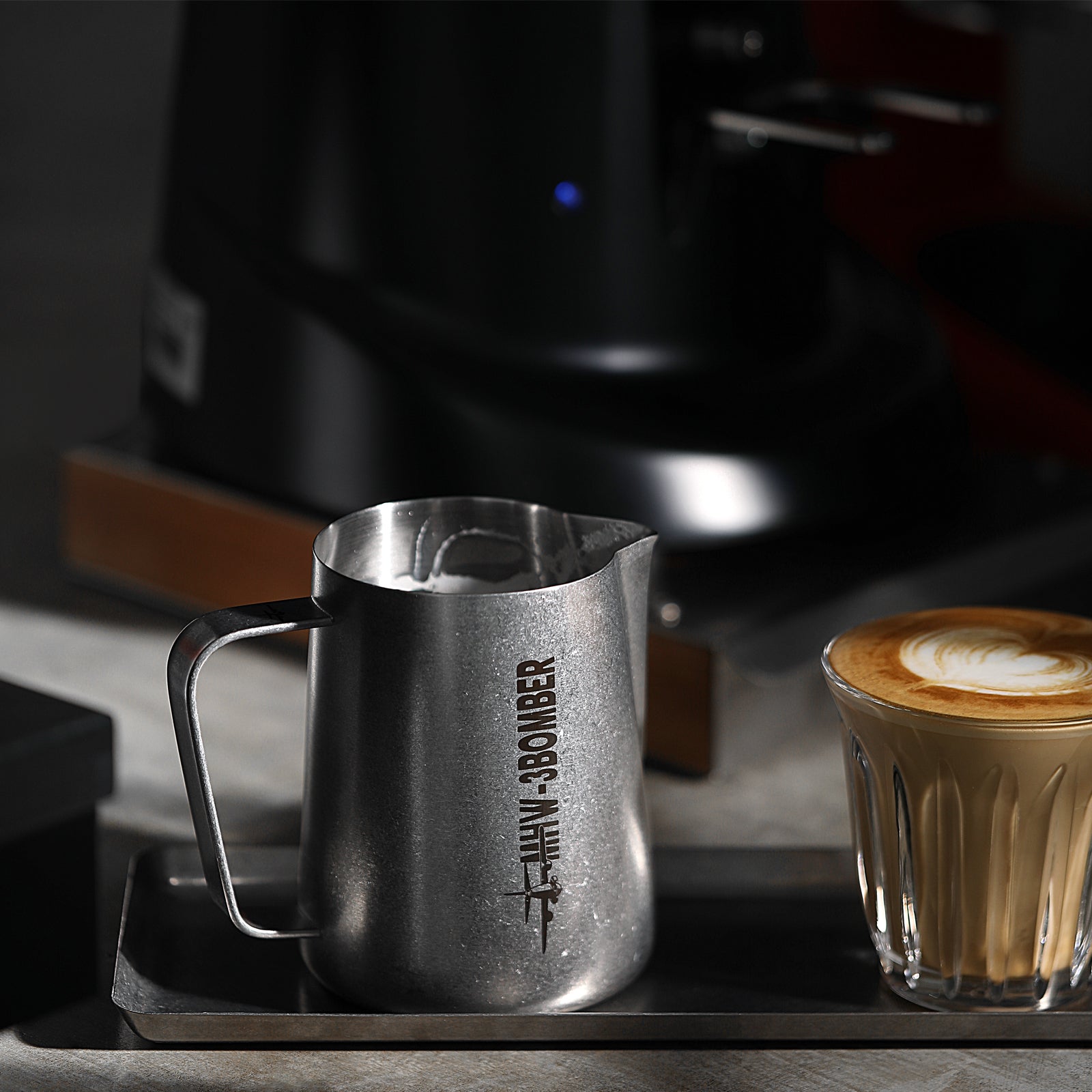 MHW-3BOMBER MILK FROTHING PITCHER 3.0 SILBERPUNKT