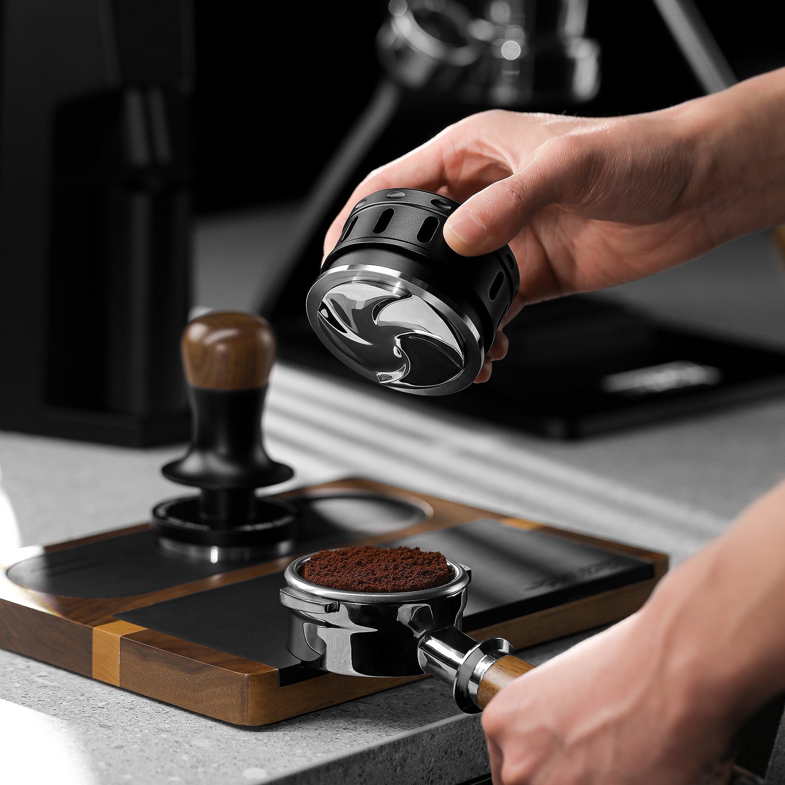 MHW-3BOMBER SCHWERKRAFTADAPTIVER FALCON SCHWERKRAFT-KAFFEEVERTEILER