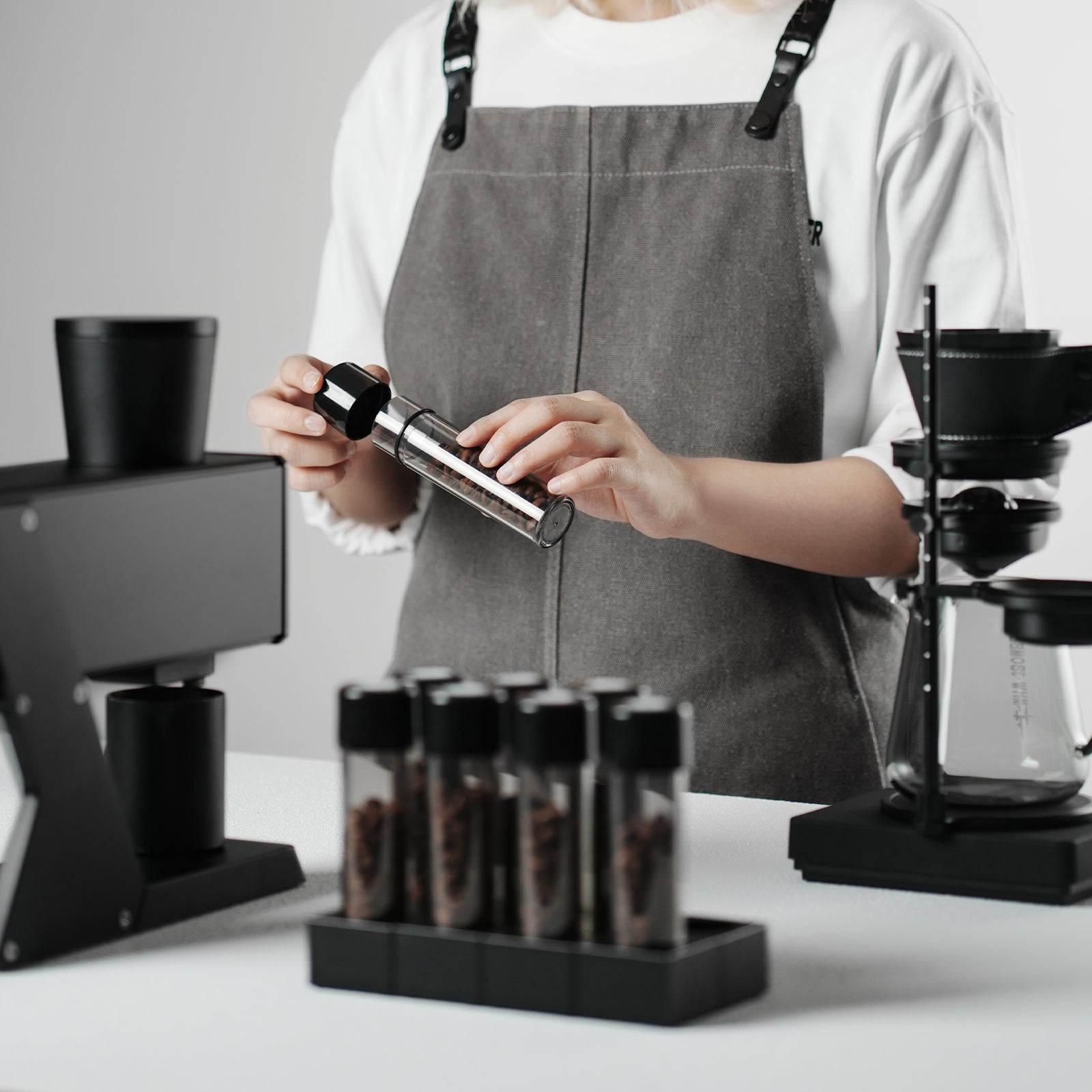 MHW-3BOMBER ENERGIEFLASCHE & MAGNETISCHER GETRÄNKEHALTER