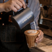 MHW-3BOMBER LATTE ART PITCHER 5.0 MATTBLAU