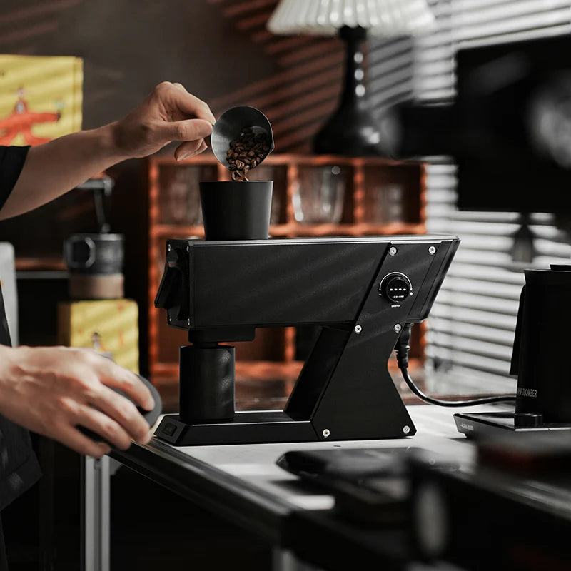 MHW-3BOMBER F74 NAVIGATOR ELEKTRISCHE KAFFEEMÜHLE