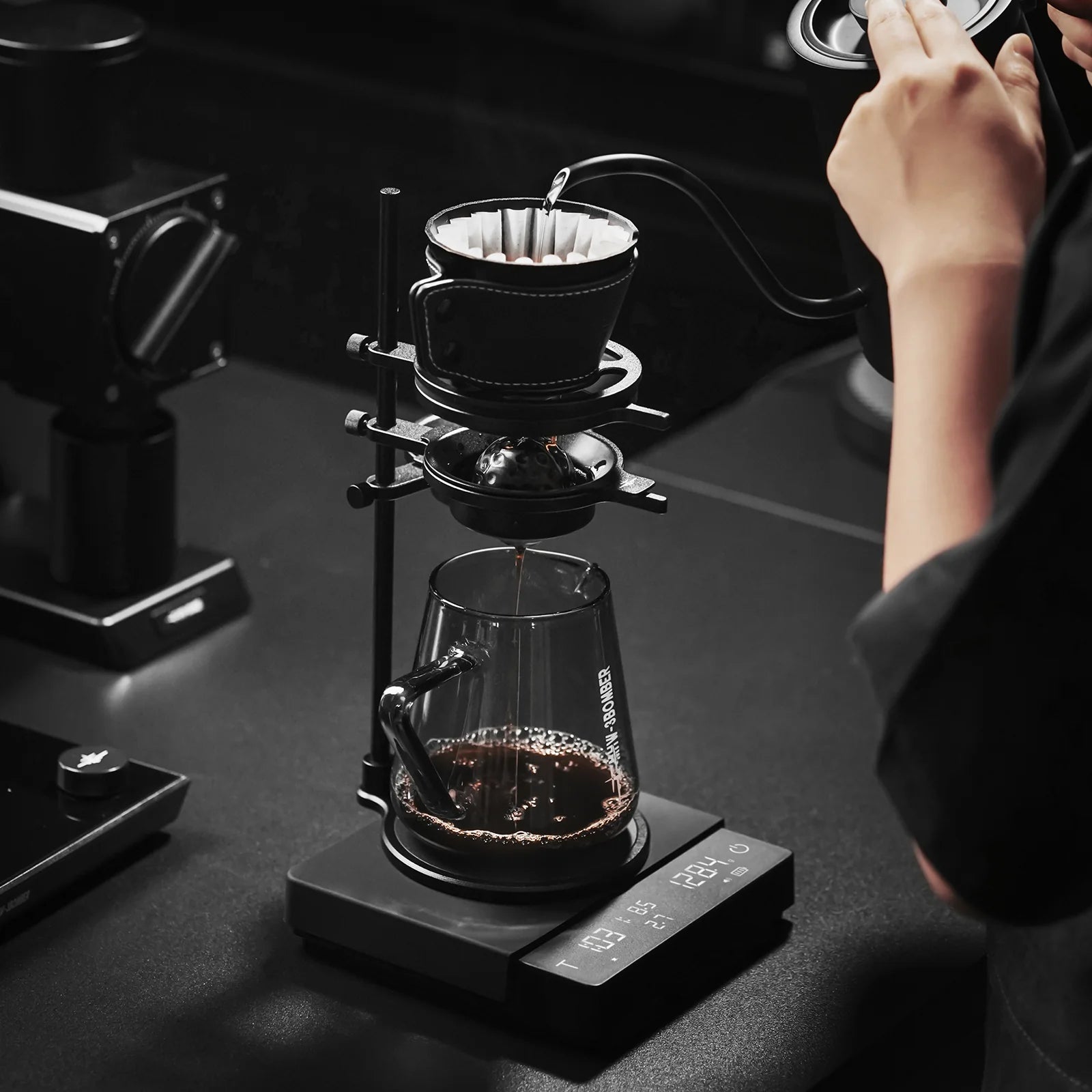 MHW-3BOMBER CUBE KAFFEEWAAGE 3.0 PRO MAX