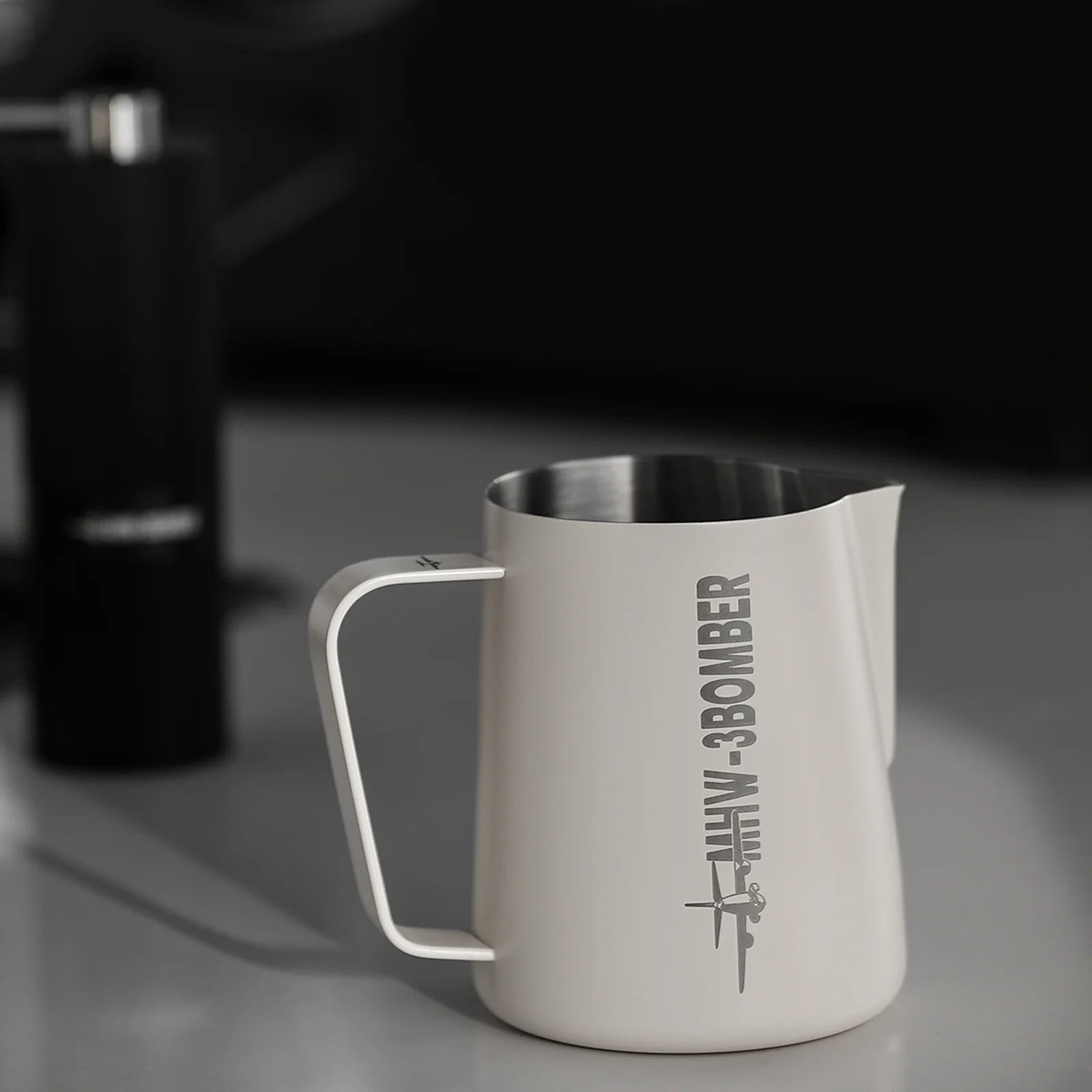MHW-3BOMBER MILK FROTHING PITCHER 3.0 WEISS