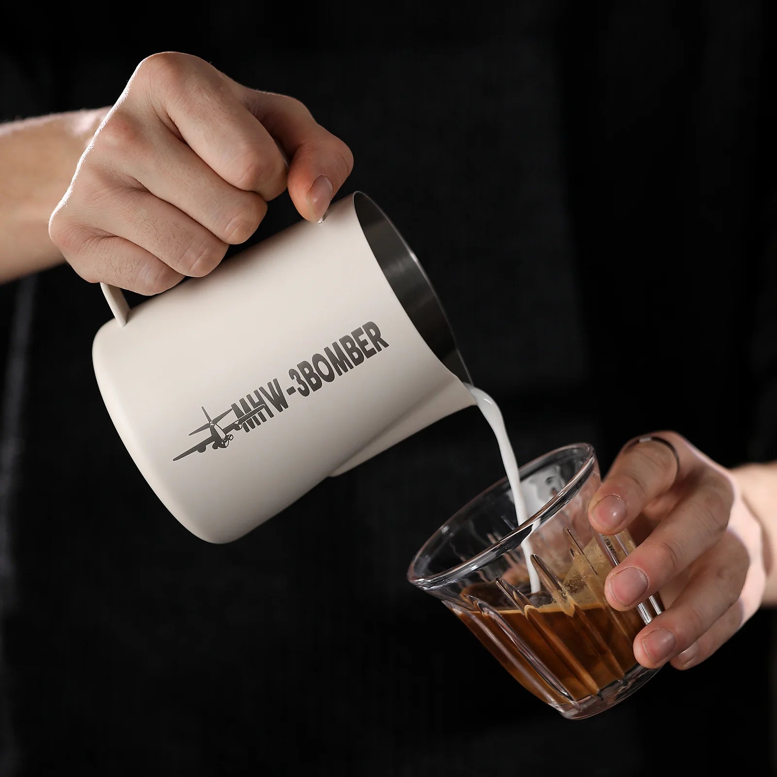 MHW-3BOMBER MILK FROTHING PITCHER 3.0 WEISS
